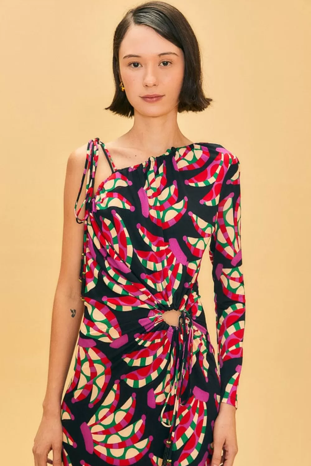 Black Banana Dots One Shoulder Midi Dress | FARM Rio Fashion