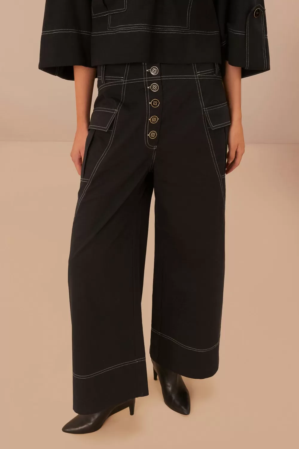 Black Low Waisted Topstiched Pants | FARM Rio Store