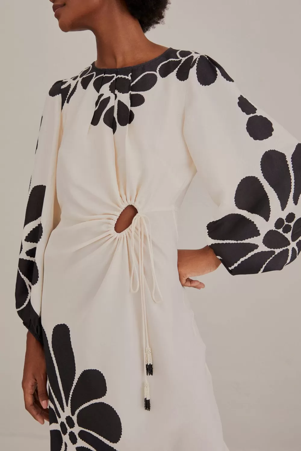 Black Palermo Cut Out Lenzing™ Ecovero™ Viscose Maxi Dress | FARM Rio Hot