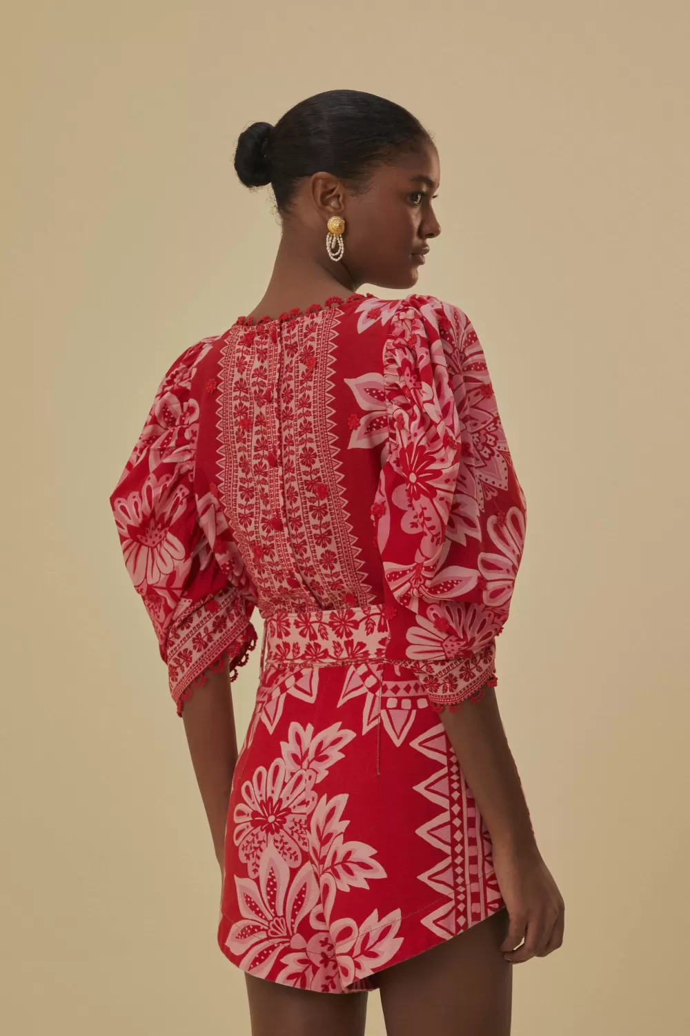 Flora Tapestry Red Shorts | FARM Rio Best