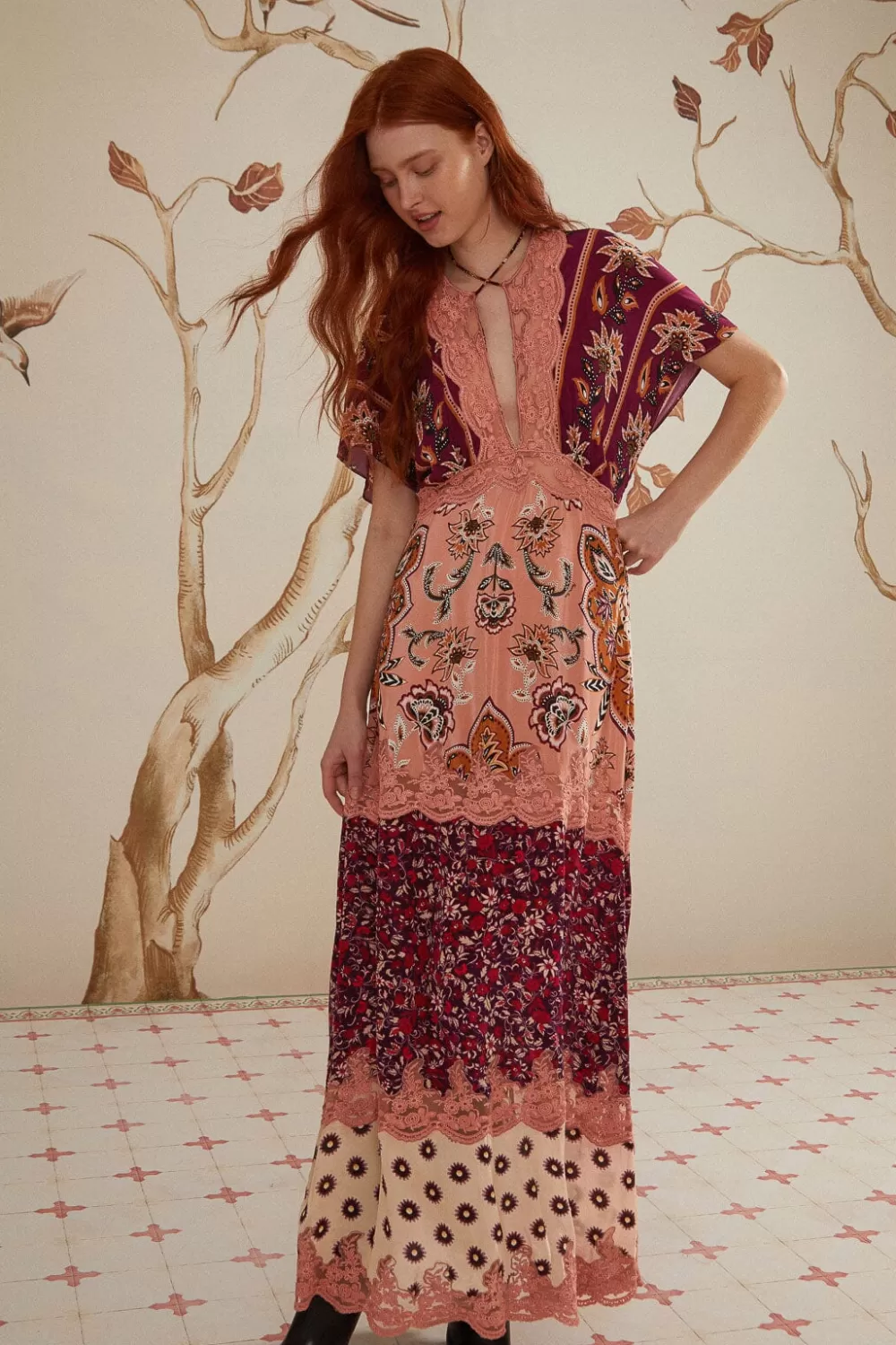 Glam Tapestry Burgundy Laces Short Sleeve Maxi Dress | FARM Rio Best Sale