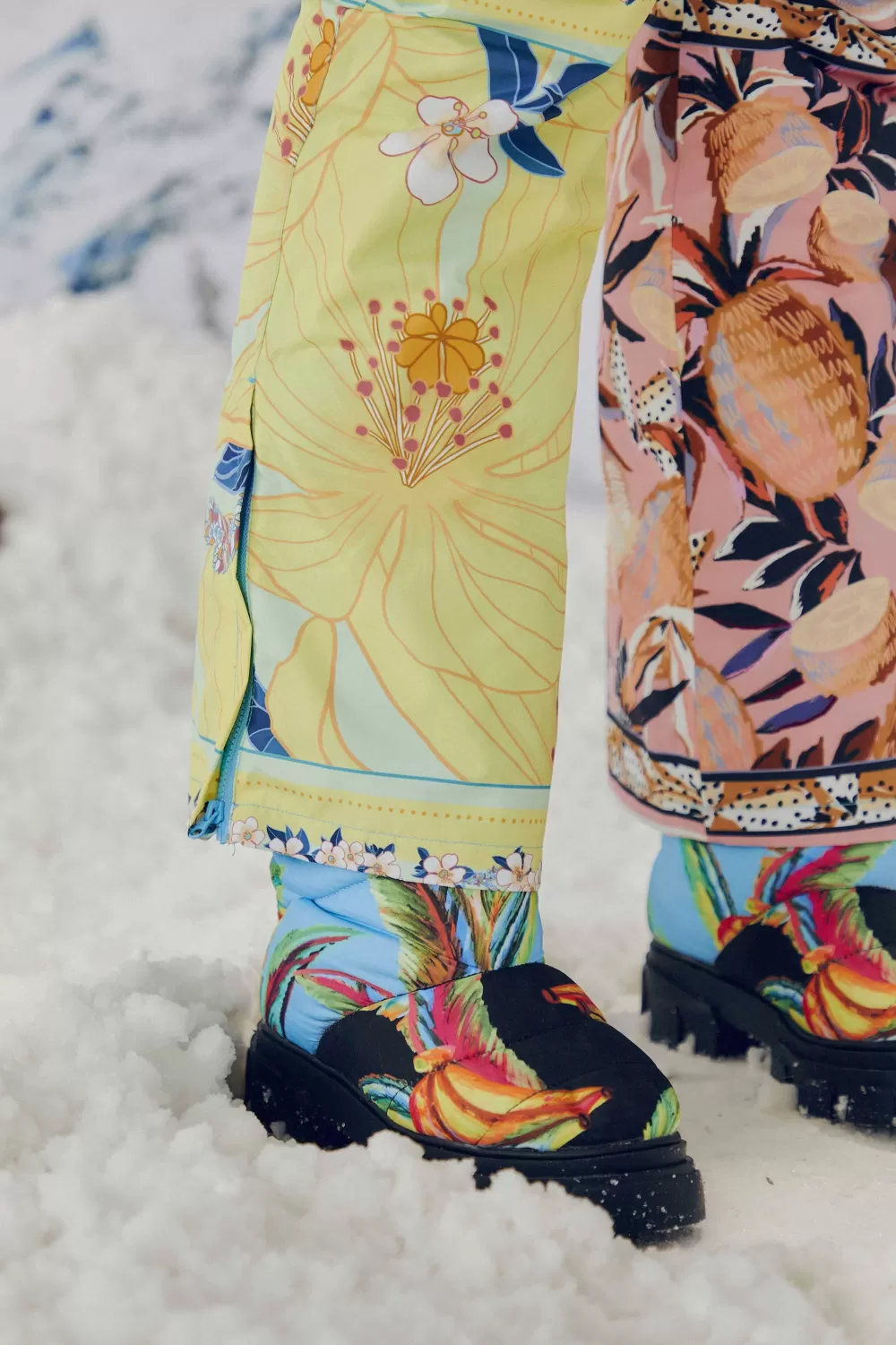 Mixed Scarves Ski Pants | FARM Rio Shop