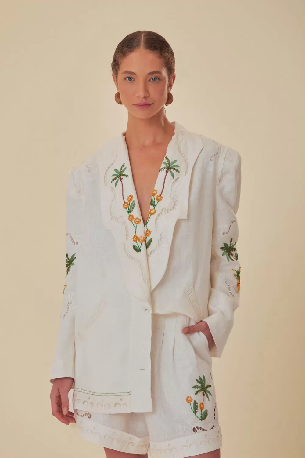 Off-White Coconut Tree Embroidered Richelieu Shorts | FARM Rio Online