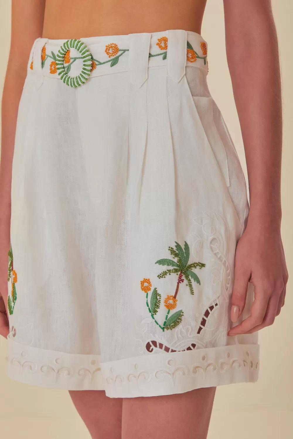 Off-White Coconut Tree Embroidered Richelieu Shorts | FARM Rio Online