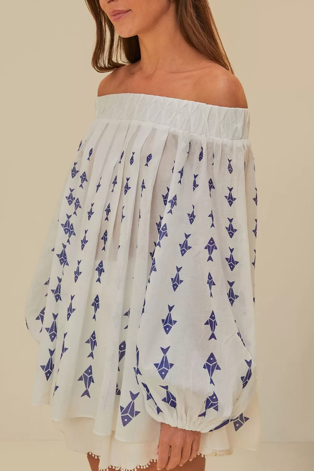 Off-White Graphic Fishes Off-Shoulder Blouse | FARM Rio Best Sale